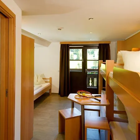 Wurzenrainer & Hostel *