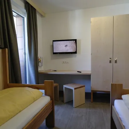 Wurzenrainer Hotel & Hostel * Wagrain