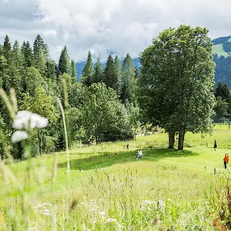 Wurzenrainer Hotel & Hostel Wagrain