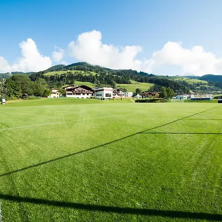 Wurzenrainer Hotel & Hostel Wagrain