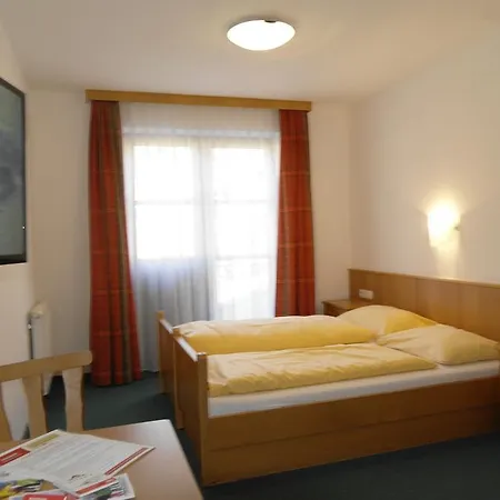 Wurzenrainer & Hostel *