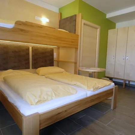 Hostel Wurzenrainer & *
