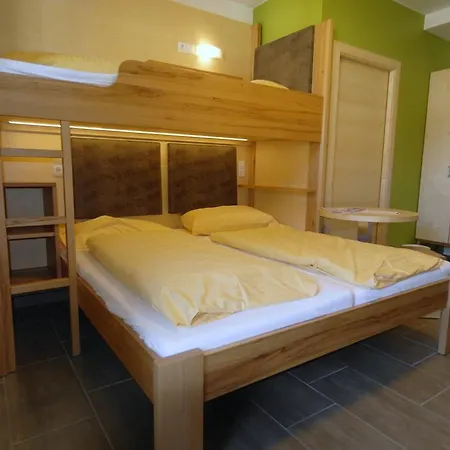 Hostel Wurzenrainer & Wagrain
