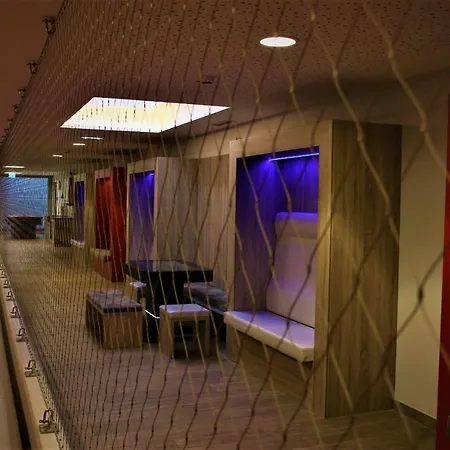 Wurzenrainer & Hostel *