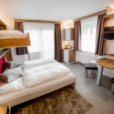 Hostel Wurzenrainer &