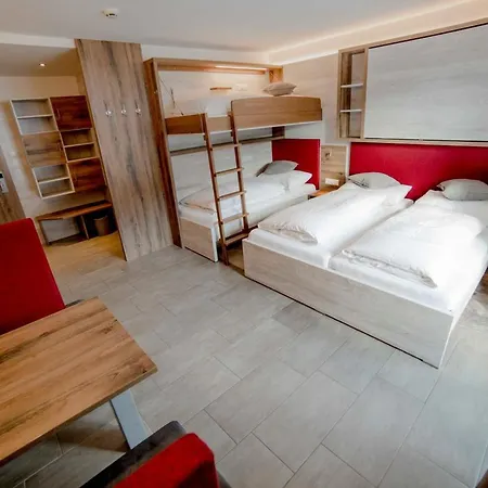 Wurzenrainer Hotel & Hostel Hostel Wagrain