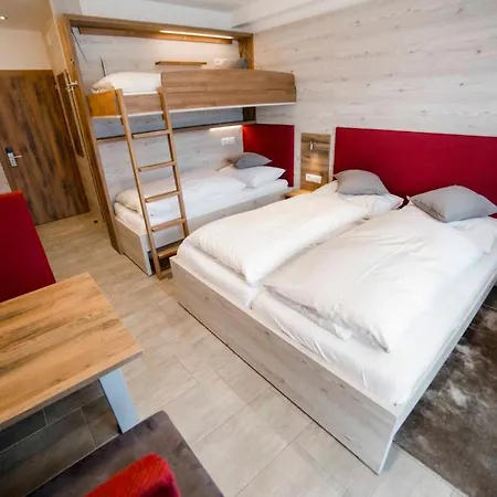 Wurzenrainer & Hostel Wagrain